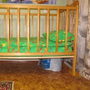 Продам кроватку детскую,  матрац (кокосовое волокно)